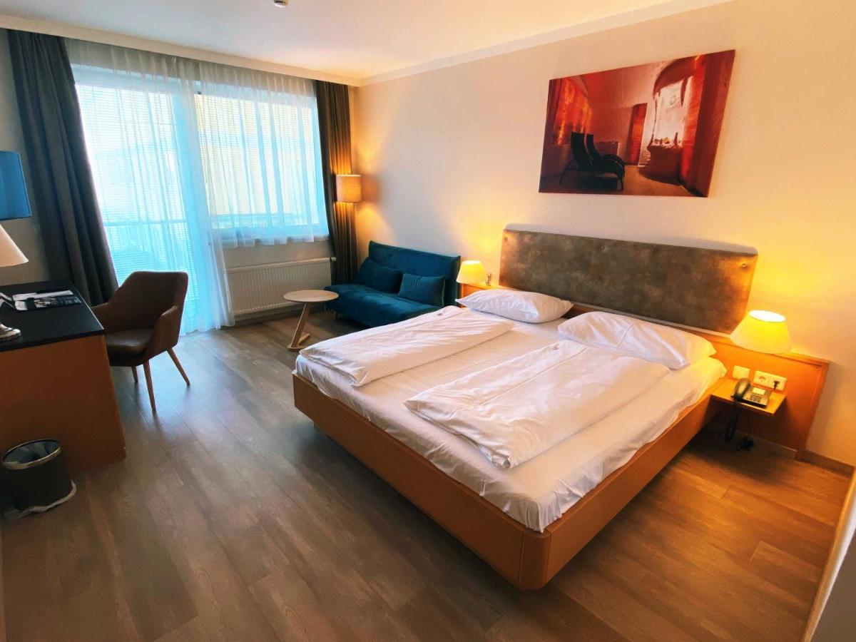 Novapark Flugzeughotel 3*