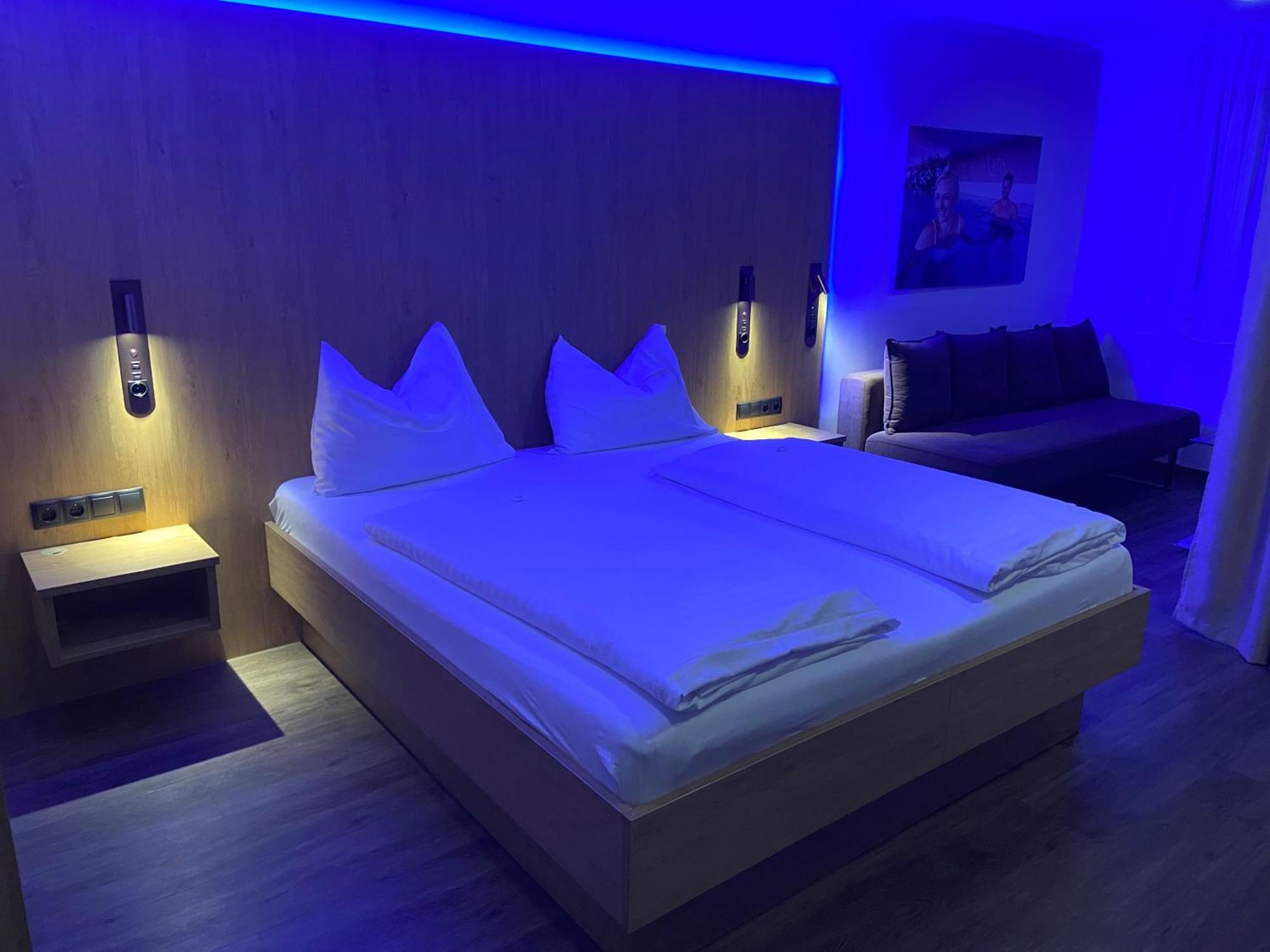 Novapark Flugzeughotel 3*